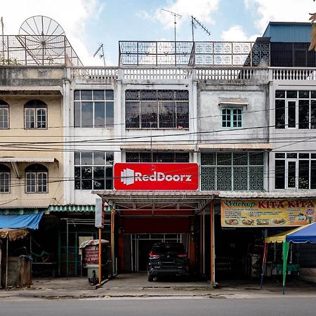 Reddoorz Near Rsud Dr Pringadi Medan 3 Ξενοδοχείο Εξωτερικό φωτογραφία