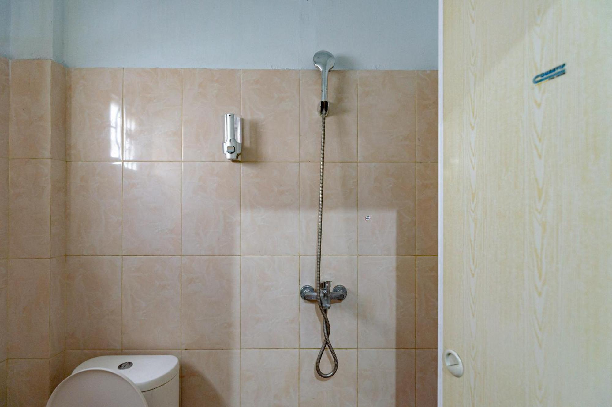 Reddoorz Near Rsud Dr Pringadi Medan 3 Ξενοδοχείο Εξωτερικό φωτογραφία